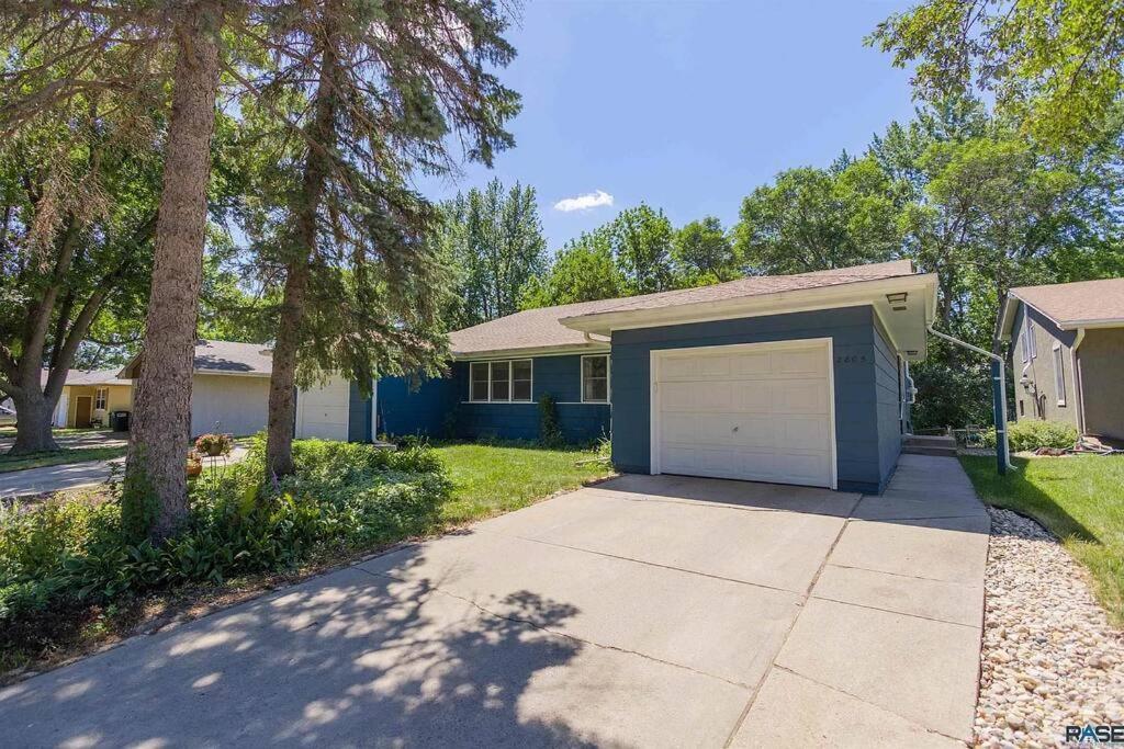 Blue House 2 Villa Sioux Falls Buitenkant foto